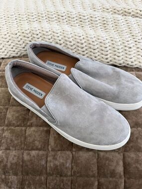 Steve Madden Women’s Gills Gray Slip-On Suede Sneakers